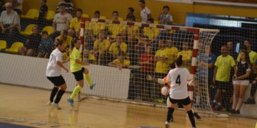Imagen del último partido jugado en el pabellón Lázaro Fernández.
