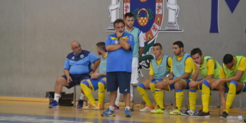 El técnico de la escuadra melillense, en uno de los partidos de esta temporada.