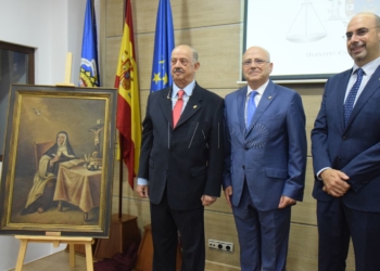 El Colegio de Abogados recibe un óleo de Santa Teresa de 1902