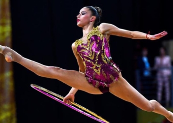 La gimnasta israelí llegará con todo su equipo de trabajo.