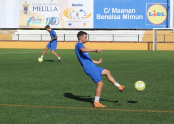 El delantero azulino, durante la sesión de entrenamiento de ayer.