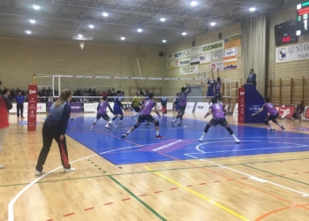 El conjunto melillense inauguró su casillero de victorias de la presente temporada gracias a su triunfo en la cancha del Club Voleibol Manacor.