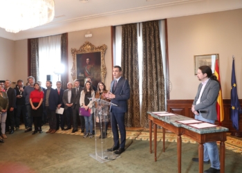 El PSOE apoya el pacto con Unidas Podemos, pero consultará a los afiliados