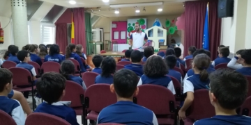Imagen de uno de los momentos de la semana de trabajo que se ha tenido en este centro escolar.