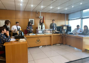 El PSOE gana en el voto de residentes ausentes en el extranjero