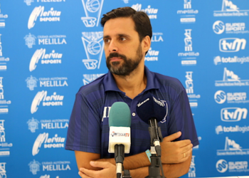 Alejandro Alcoba, primer entrenador del cuadro melillense.