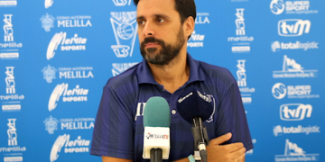 Alejandro Alcoba, primer entrenador del cuadro melillense.