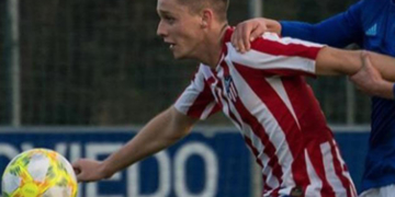 El melillense Borja Garcés ha vuelto a jugar con el filial rojiblanco tras recuperarse de una larga lesión.