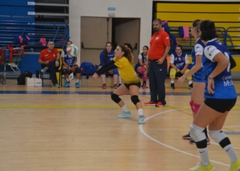 Las melillenses, en su último partido de liga.