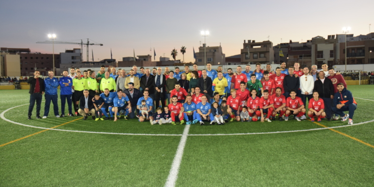 El deporte melillense le mete ‘Un Gol al Cáncer’, en La Espiguera