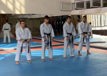 Los cuatro melillenses, en posición, en la realización de sus exámenes.