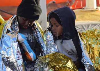 Ampliación: Traen a 31 de los 60 migrantes que llegaron de madrugada a las Chafarinas