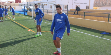 El jugador canterano señala que está aprendiendo mucho junto a los compañeros.