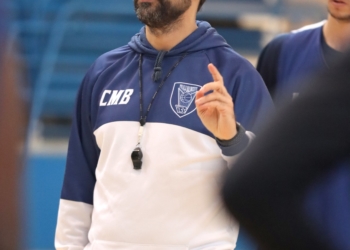 El técnico melillense, durante uno de los entrenamientos de la semana.