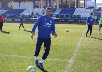 El ariete ilerdense se ejercitó en la matinal de ayer junto al resto del equipo sobre el césped del Álvarez Claro.