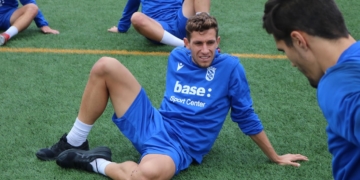 El jugador azulino, durante la sesión de entrenamiento realizada en la matinal de ayer jueves en La Espiguera.