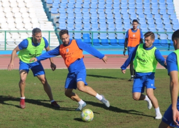 El jugador azulino, durante la sesión de entrenamiento realizada en la matinal de ayer jueves en el Álvarez Claro.
