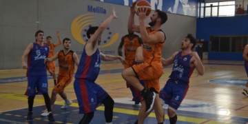 El ataque de los jugadores colegiales rayó a una gran altura.