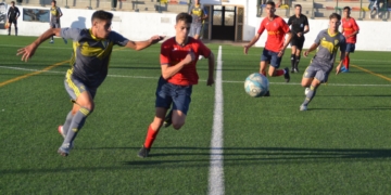Imagen de uno de los partidos de la presente temporada en el campo de La Espiguera.