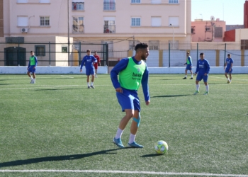 Los melillenses se vestirán de corto en la jornada de hoy.