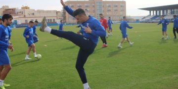 Componentes de la primera plantilla melillense, en la sesión de entrenamientos de ayer.