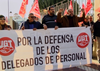 Un trabajador es trasladado de su empresa por pedir que se cumpla con la ley