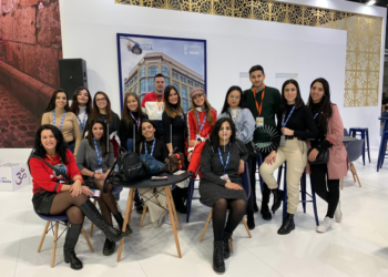 Los alumnos de 2º del Grado de Agencias de Viaje visitan Fitur