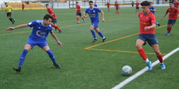 El conjunto azulgrana rinde visita mañana sábado (13:00 horas) al Sevilla FC, conjunto que marcha en la primera posición de la tabla clasificatoria.