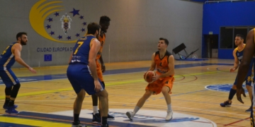 El base melillense, es el timón del juego de ataque del cuadro colegial.