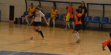 La melillense Lydia, en una de las jugadas de un partido como local del Torreblanca.