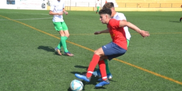 Los melillenses no tienen suerte de cara a la portería rival.