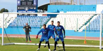 Componentes de la primera plantilla melillense, en la sesión de entrenamientos de ayer.