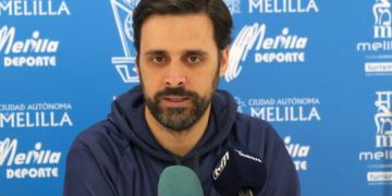 Alcoba, en la rueda de prensa oficial que dio en la jornada de ayer.