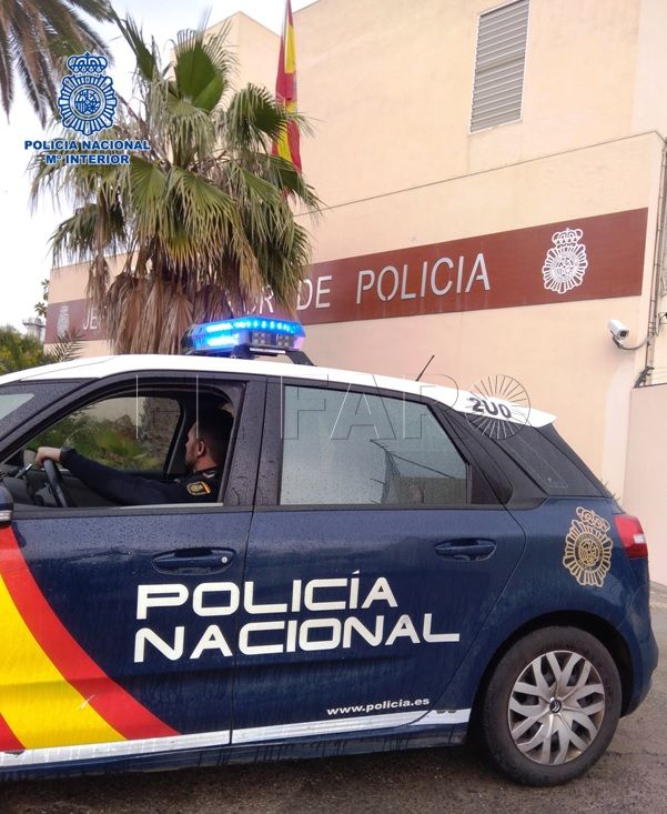 coche policia nacional - El Faro de Melilla