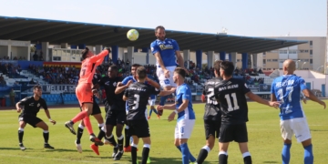 En el encuentro de la primera vuelta, disputado en el Municipal Álvarez Claro, el resultado al final del tiempo reglamentario fue de 1-0 favorable para la escuadra melillense.