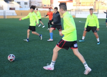 Uno de los equipos juveniles entrenando en La Espiguera..