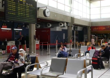Delegación del Gobierno valora suspender el tráfico aéreo y marítimo