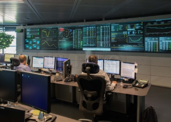 Endesa crea un fondo de 25 millones y activa un plan para dotar de material, servicios, equipos e infraestructuras en la lucha contra el COVID-19