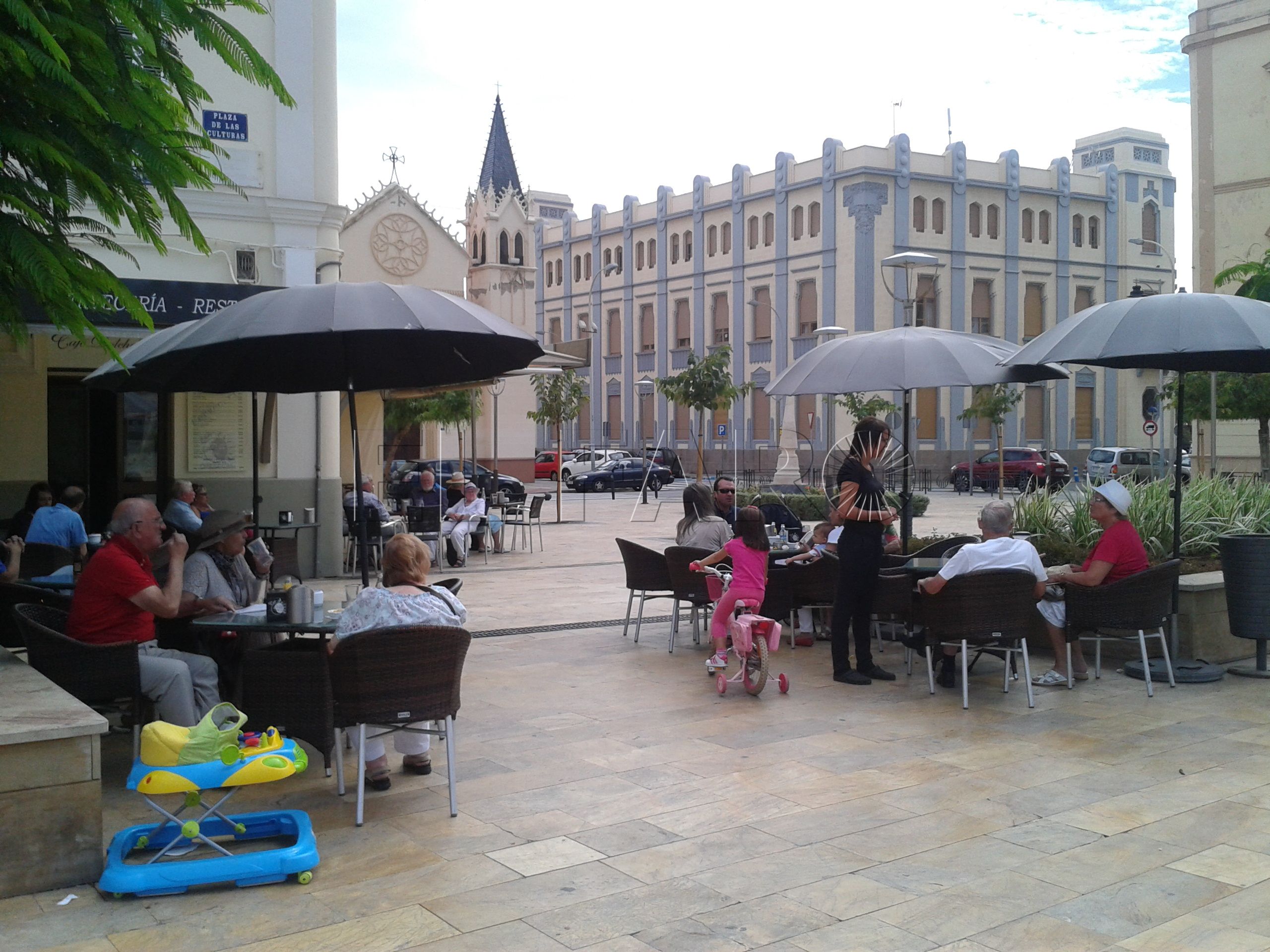 Servilletas llenas de mensajes de ánimo para hosteleros de parte de sus clientes