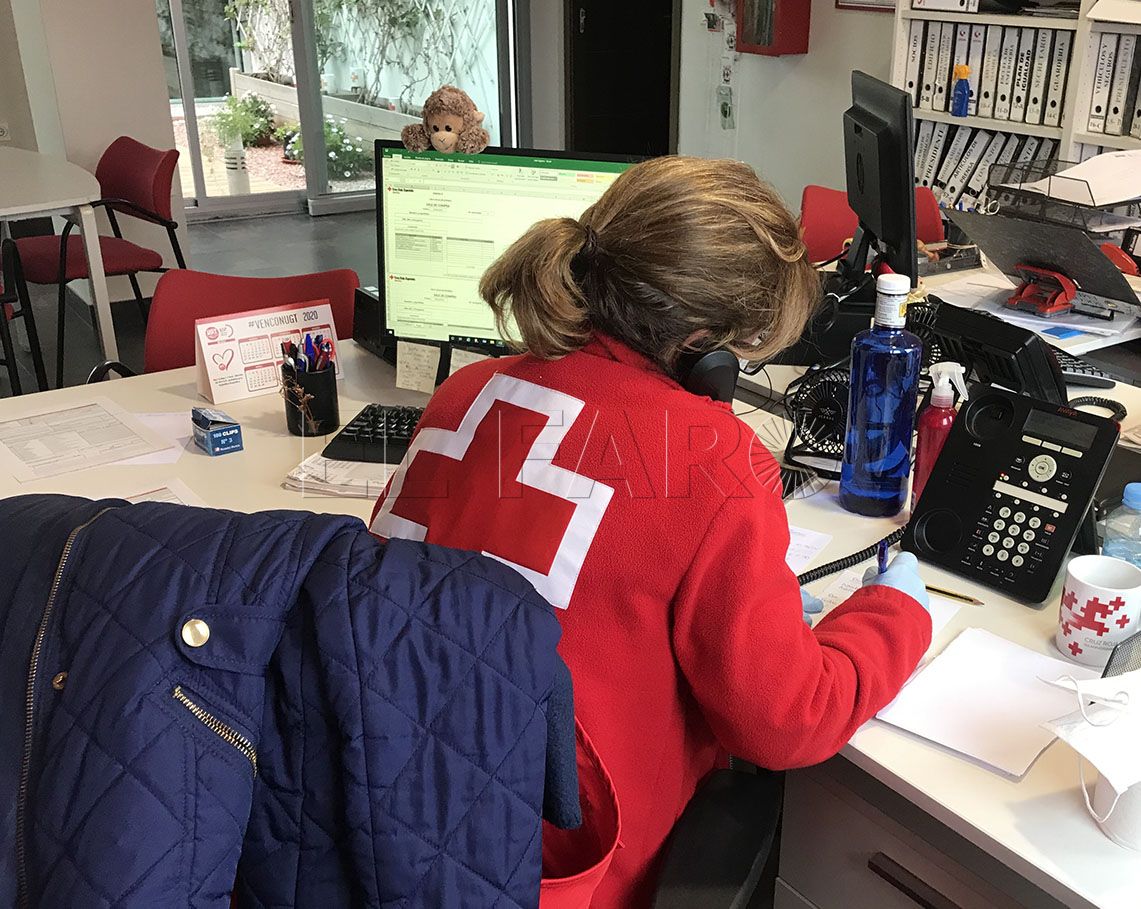 Cruz Roja recibe más de 800 llamadas para el servicio de teleasistencia