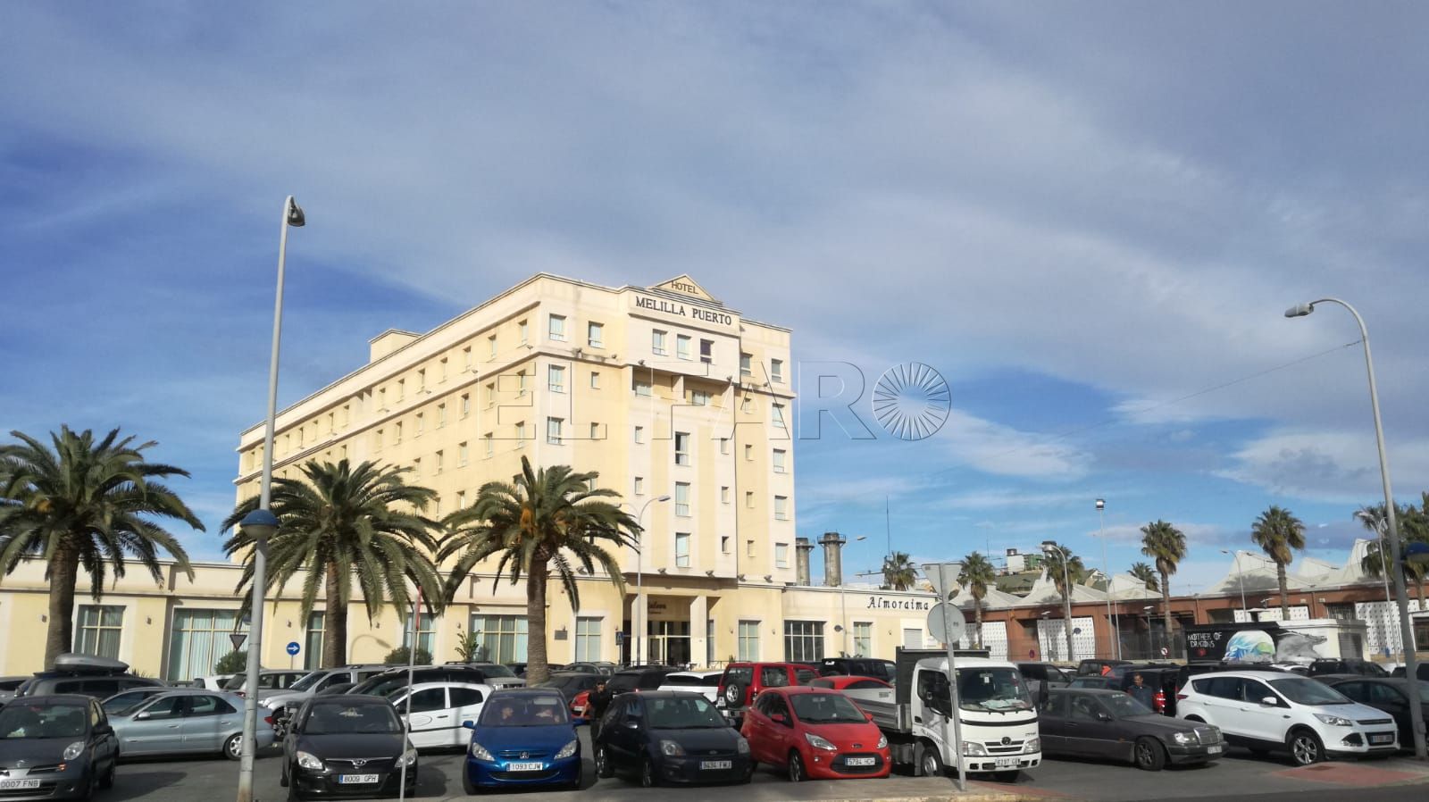 24 sanitarios comienzan a pernoctar en el hotel Melilla Puerto