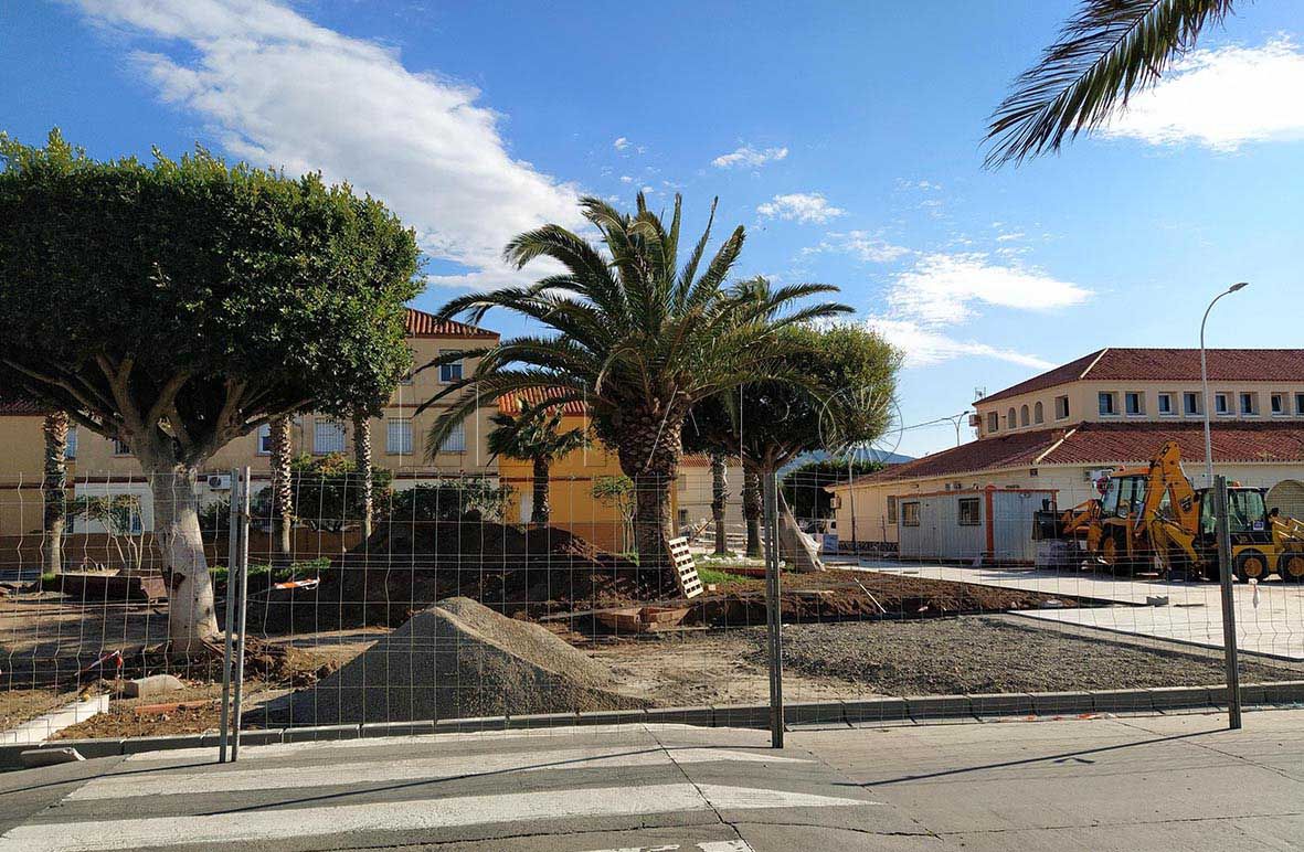 Denuncian unas obras que provocaron la retirada de árboles en Fuerte de Camellos