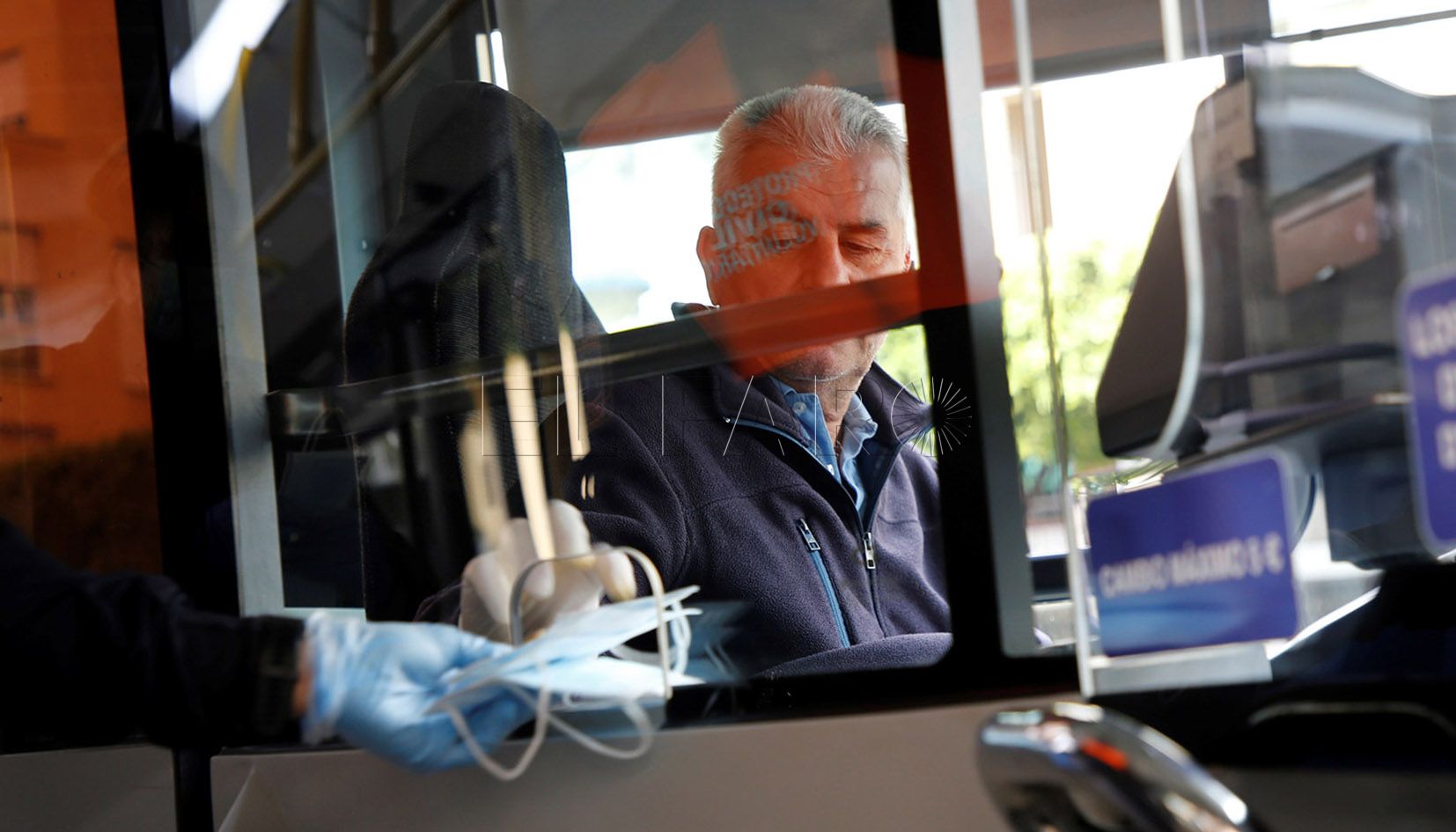 La Ciudad dará mascarillas gratis a mayores en farmacias y a empresas por una web
