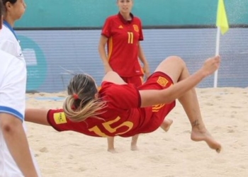 La melillense Lorena Asensio, en uno de los partidos con España a nivel internacional de fútbol playa.