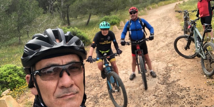 El Club Corredores Africanus se viste de corto para entrenar