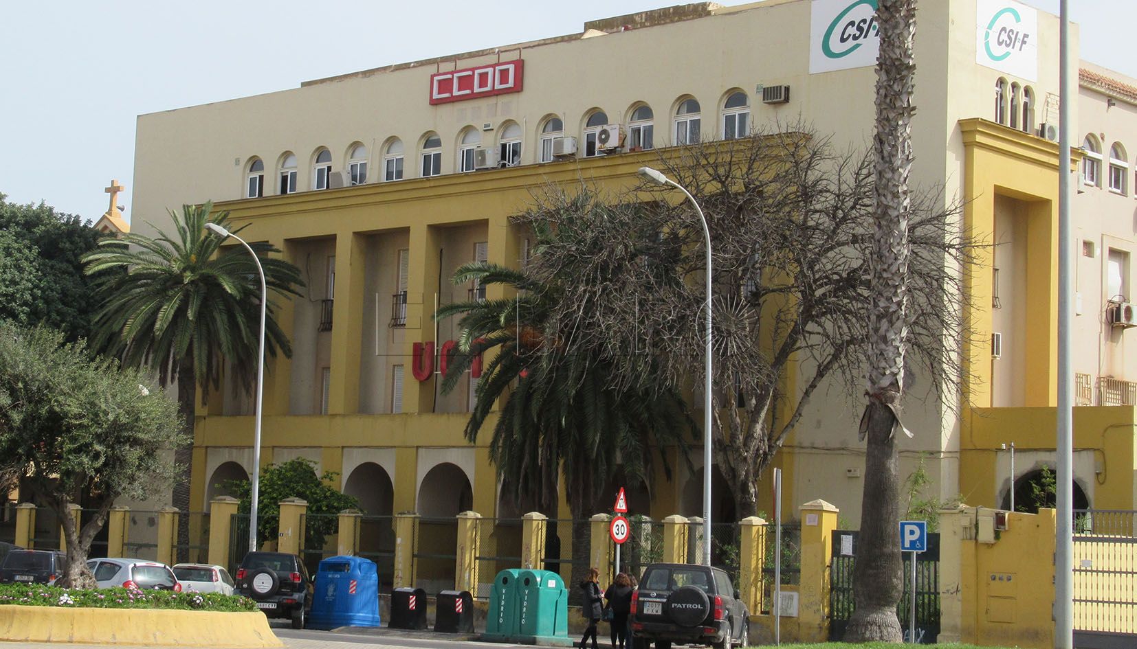 Unas 250 empresas piden volver al trabajo, pero UGT dice que hay muchas más abiertas