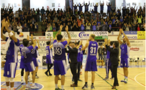 Celebración de uno de sus ascensos.