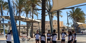 La plantilla del Torreblanca, en la plaza muntifuncional de nuestra ciudad.