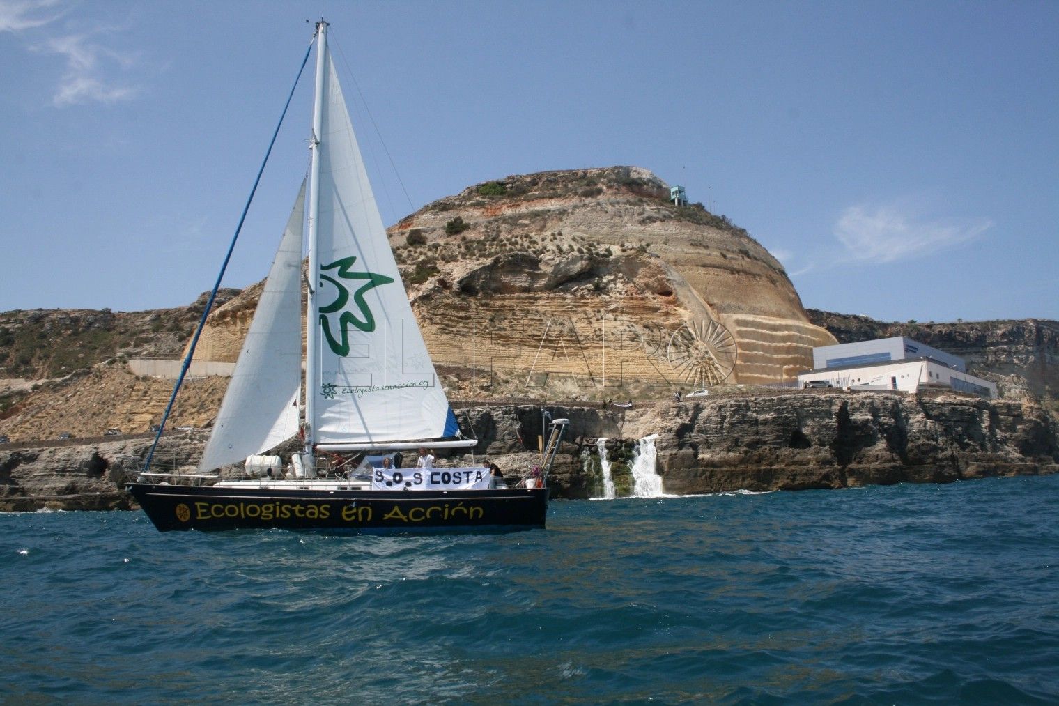 La depuradora y la ampliación de la desaladora obtienen las Banderas Negras de Melilla