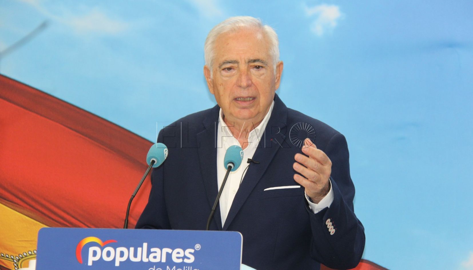 Imbroda propone llevar al centro de Rostrogordo a los aislados del CETI